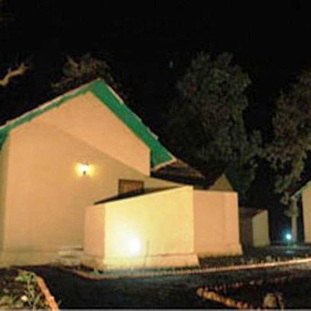 Tiger Lagoon Hotel Bandhavgarh National Park Kültér fotó